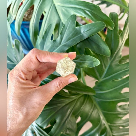 Citrine Tower - Picture 5 of 6